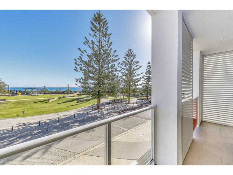 15/150 Boardwalk Boulevard, Halls Head WA 6210