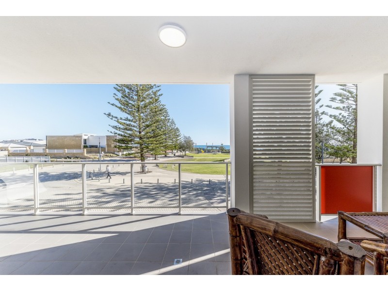 15/150 Boardwalk Boulevard, Halls Head WA 6210