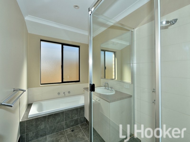 24 Geographe Bay Pass, Secret Harbour WA 6173