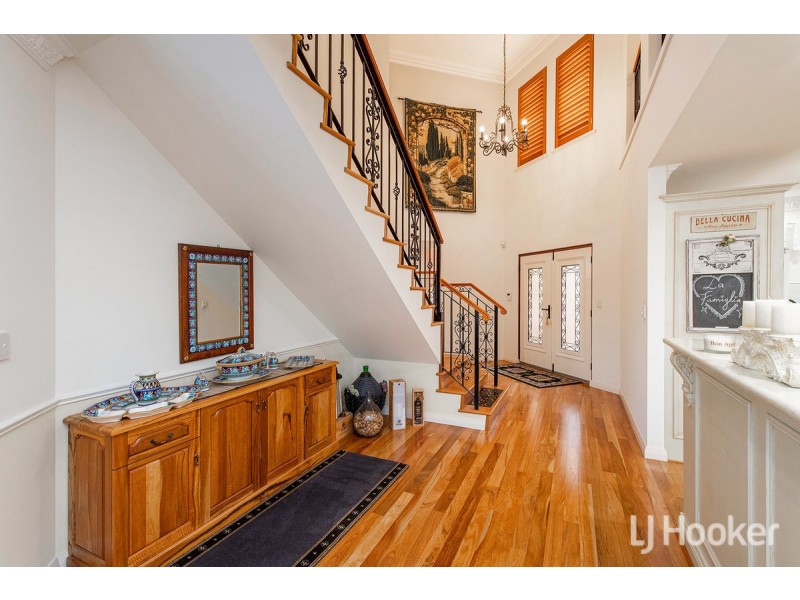 110/18 port Quays, Wannanup WA 6210