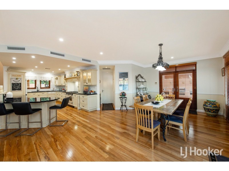 110/18 port Quays, Wannanup WA 6210