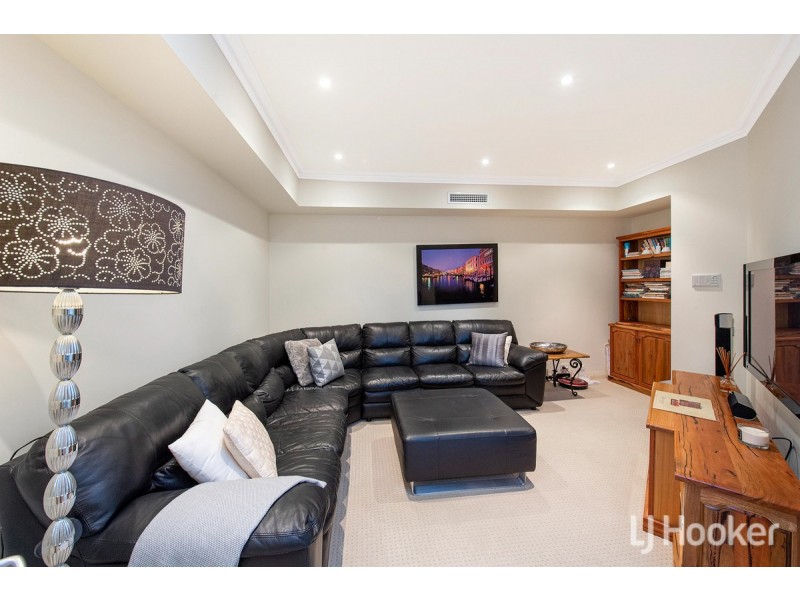 110/18 port Quays, Wannanup WA 6210