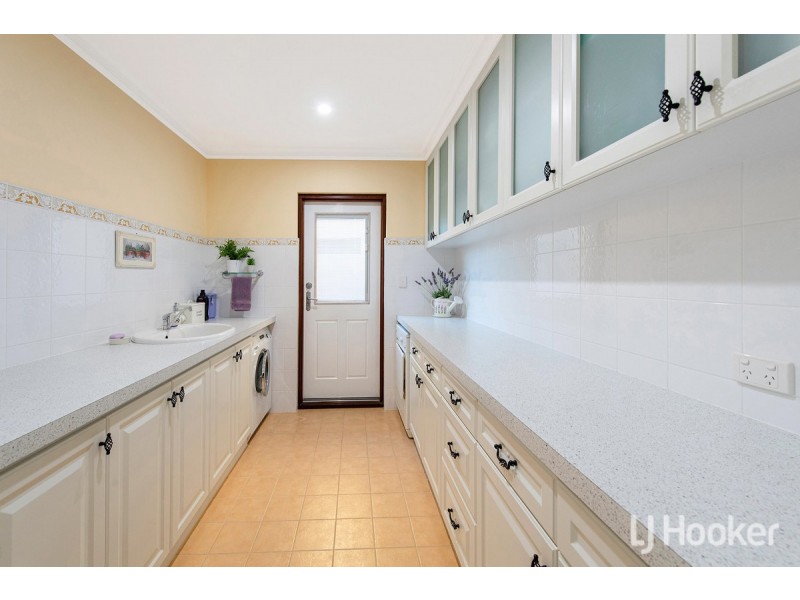 110/18 port Quays, Wannanup WA 6210