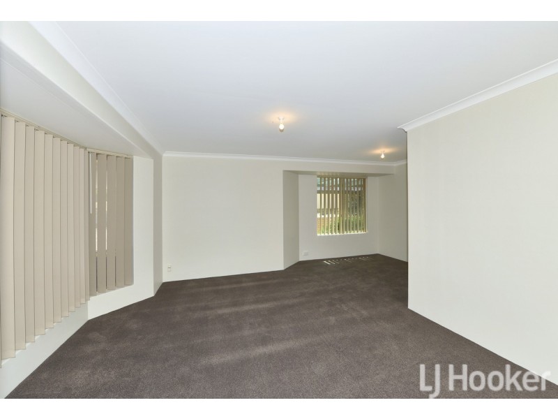4 Camellia Court, Halls Head WA 6210