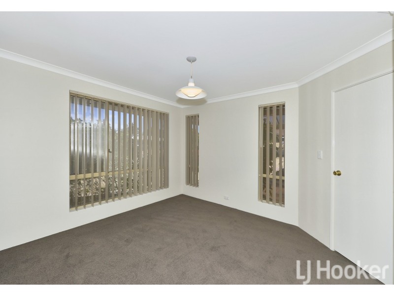 4 Camellia Court, Halls Head WA 6210