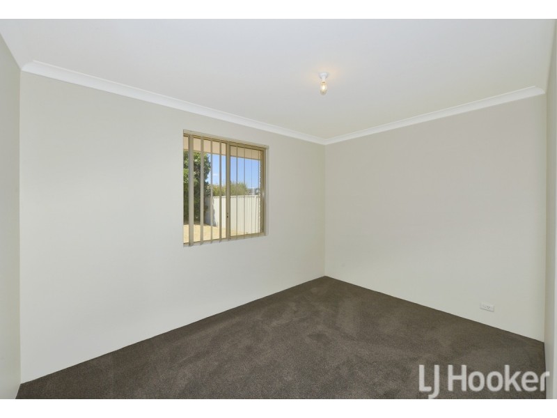 4 Camellia Court, Halls Head WA 6210