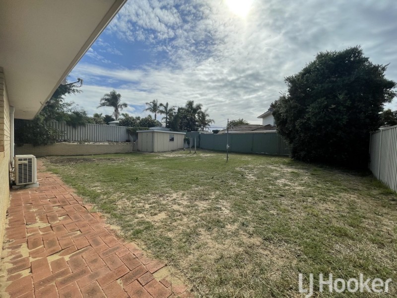 4 Camellia Court, Halls Head WA 6210