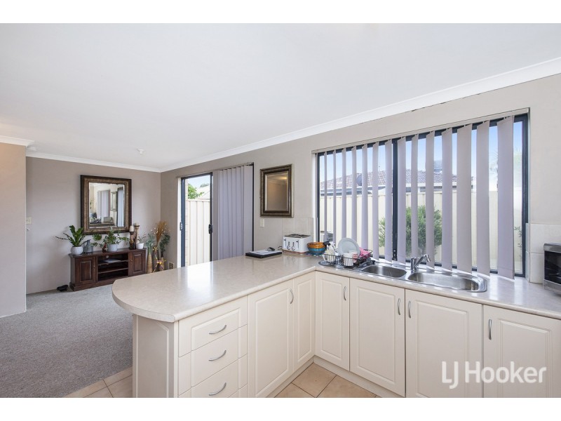 5/70 Waldron Boulevard, Greenfields WA 6210