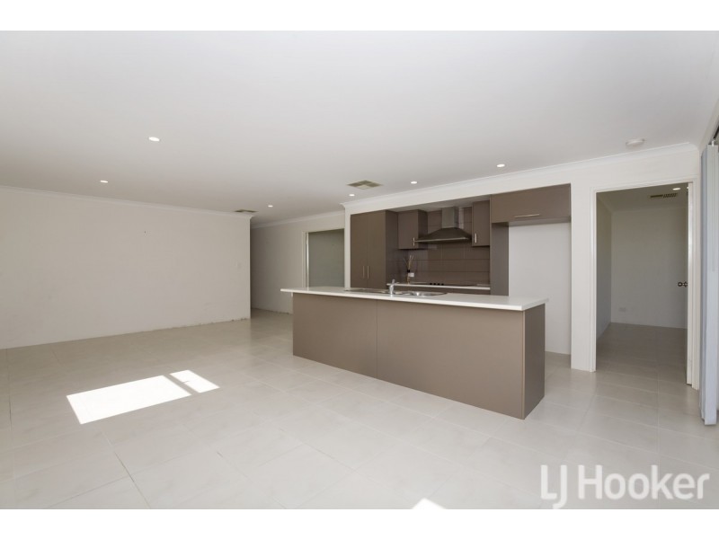 25 Coquette Pass, Dudley Park WA 6210