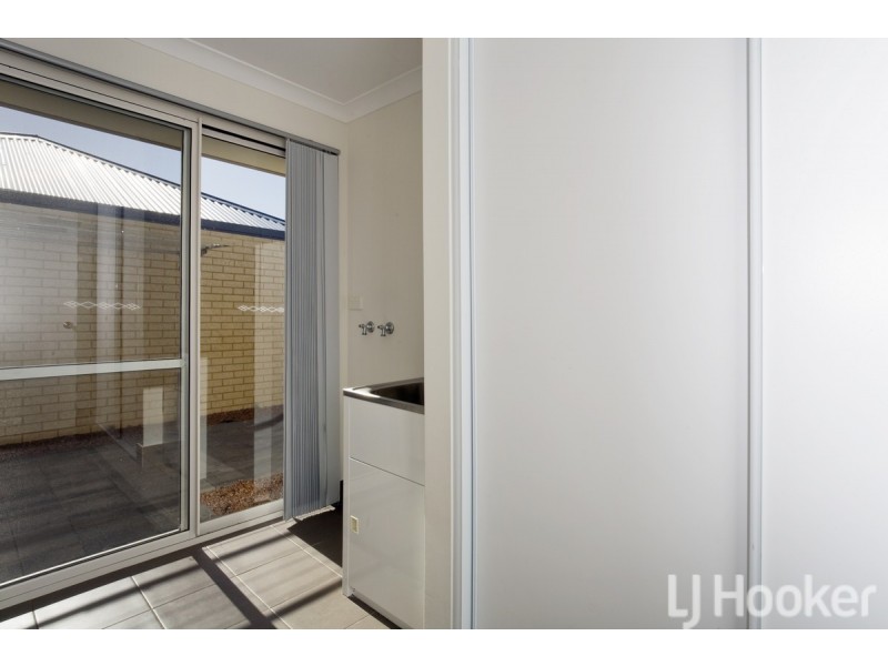 25 Coquette Pass, Dudley Park WA 6210