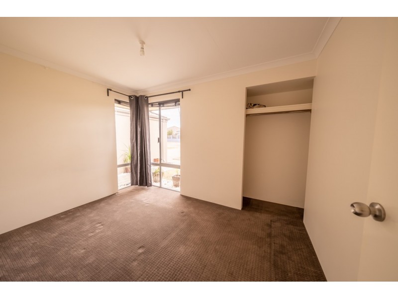 96 Cawana Parkway, Lakelands WA 6180