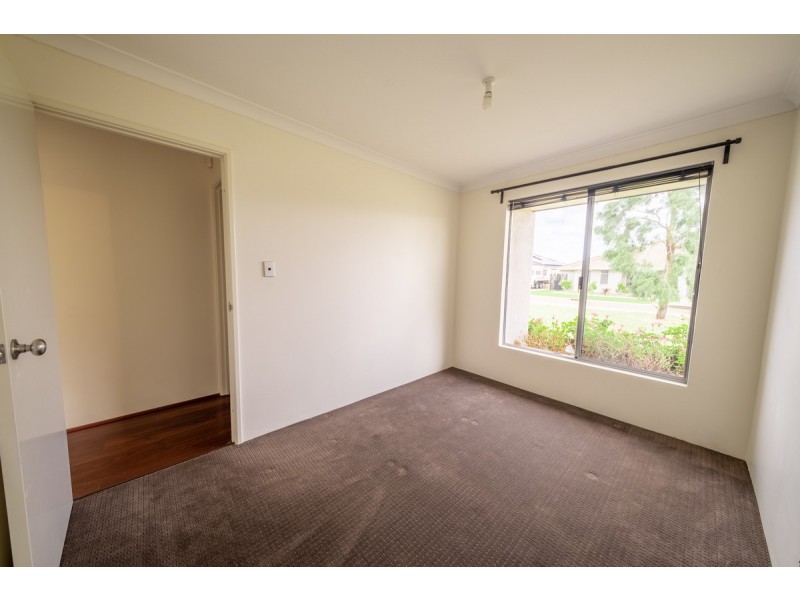 96 Cawana Parkway, Lakelands WA 6180