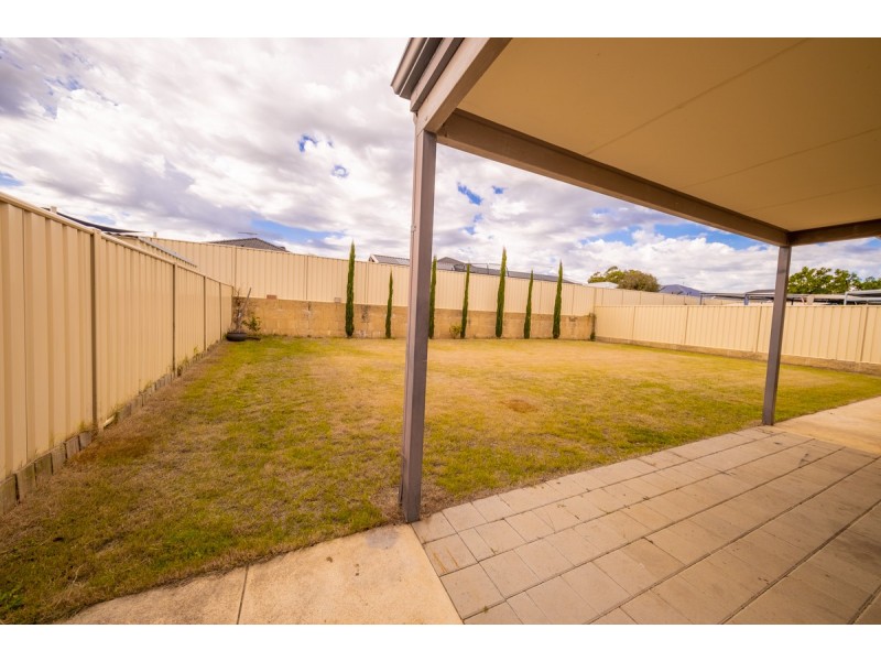 96 Cawana Parkway, Lakelands WA 6180