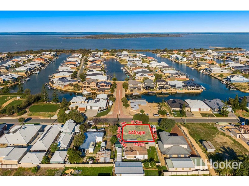 18A Queen Parade, Wannanup WA 6210