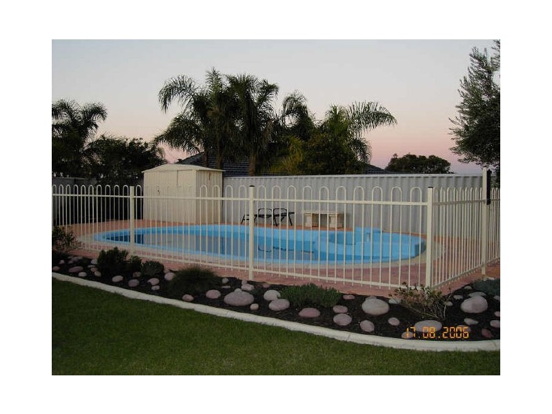 7 Poivre Place, San Remo WA 6210