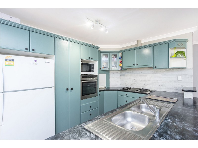 32 Regent Drive, Wannanup WA 6210