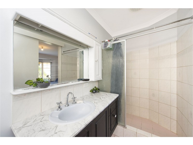 32 Regent Drive, Wannanup WA 6210