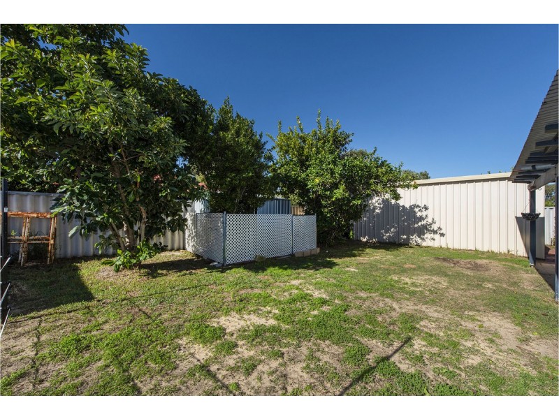 32 Regent Drive, Wannanup WA 6210