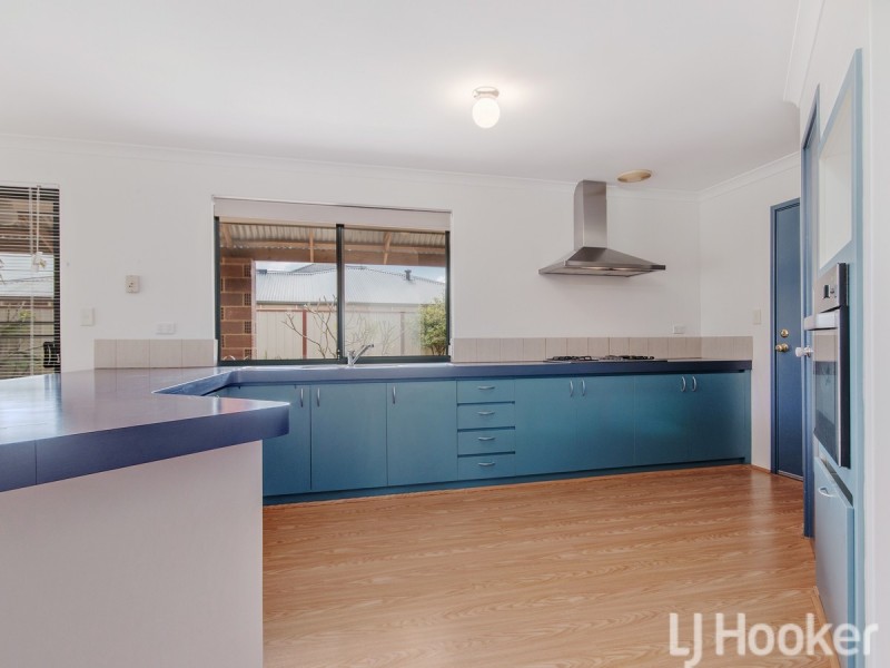 11 Mileura Street, Golden Bay WA 6174