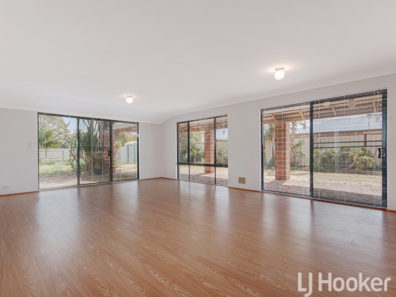 11 Mileura Street, Golden Bay WA 6174