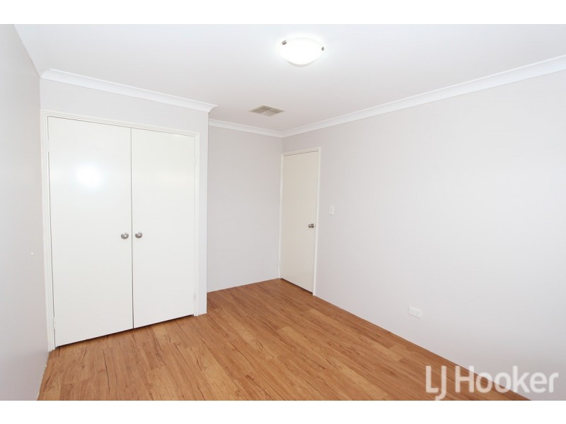 8 Varia Way, Halls Head WA 6210