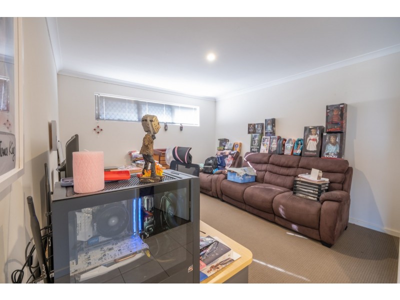 285 Pebble Beach Boulevard, Meadow Springs WA 6210