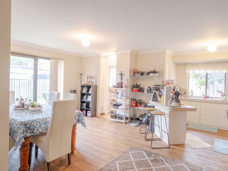 2/88 Oaklands Avenue, Halls Head WA 6210