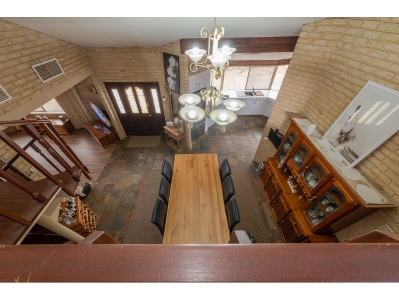 33 Blythwood Street, Dudley Park WA 6210