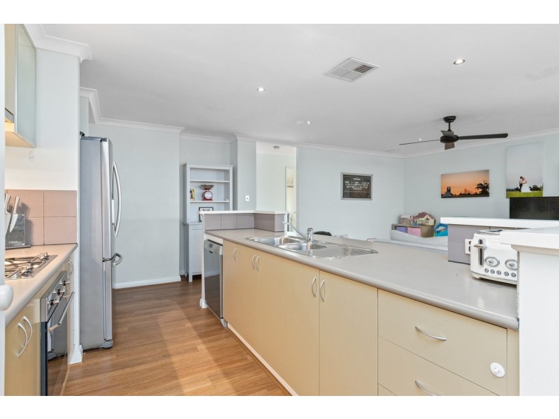 16 Borealis Drive, Baldivis WA 6171