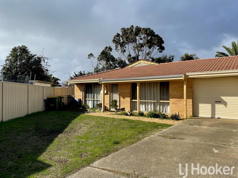 9A Magnolia Rise, Halls Head WA 6210