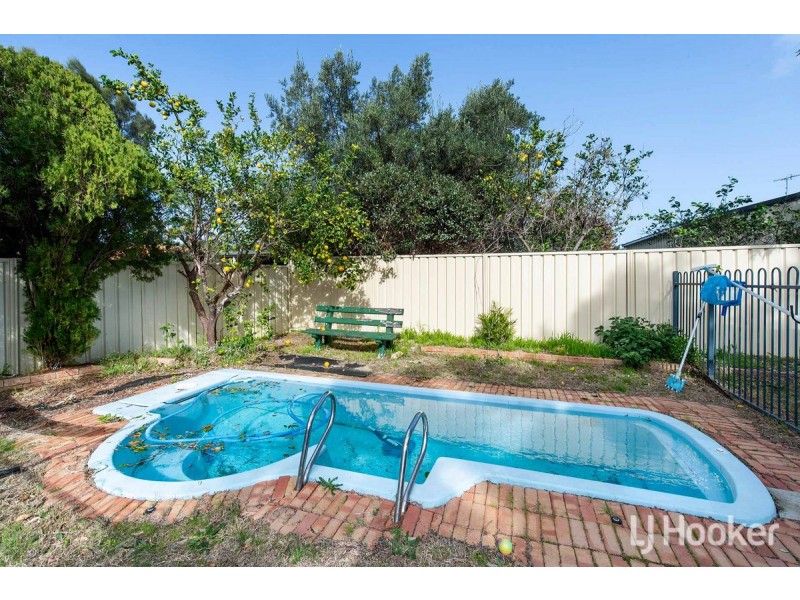 55 Mahogany Drive, Halls Head WA 6210