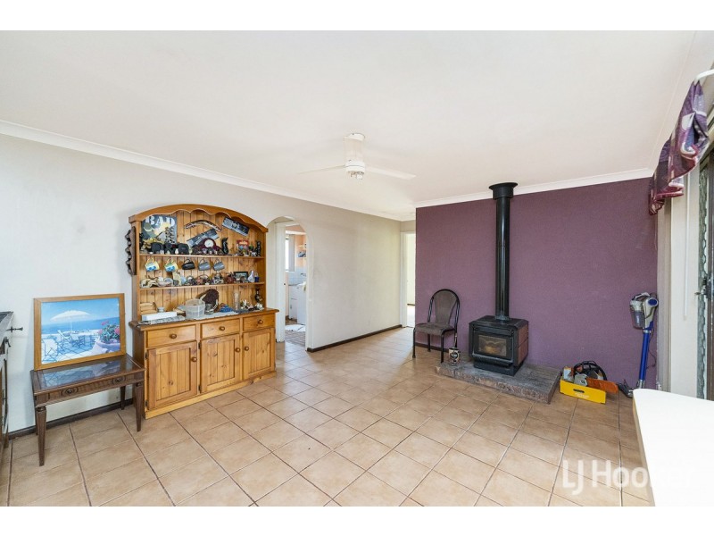 1 Aberdeen Close, Halls Head WA 6210