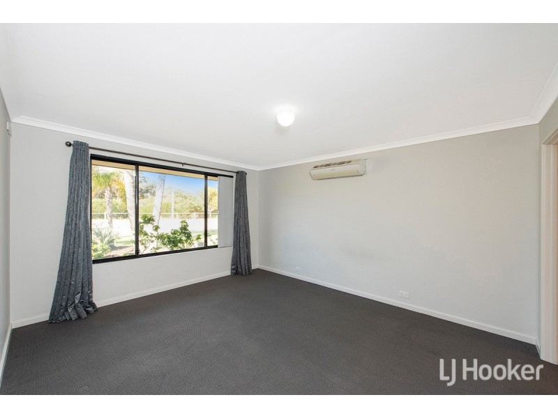 61 Templetonia Promenade, Halls Head WA 6210