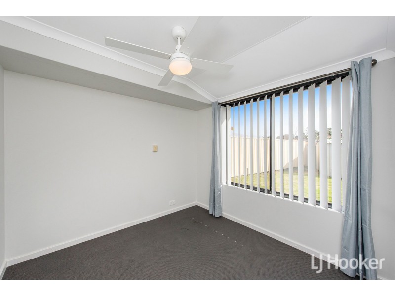 61 Templetonia Promenade, Halls Head WA 6210