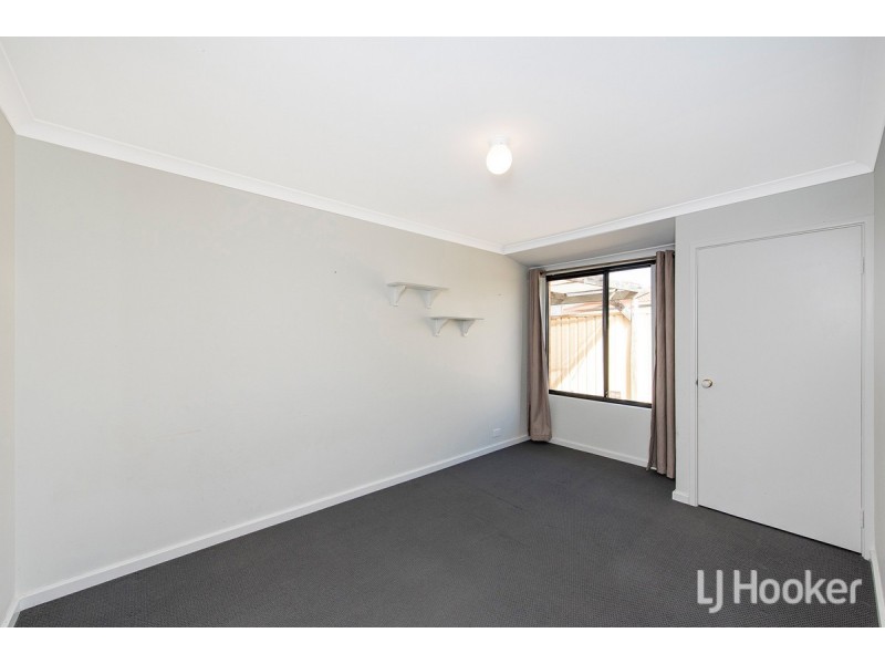 61 Templetonia Promenade, Halls Head WA 6210