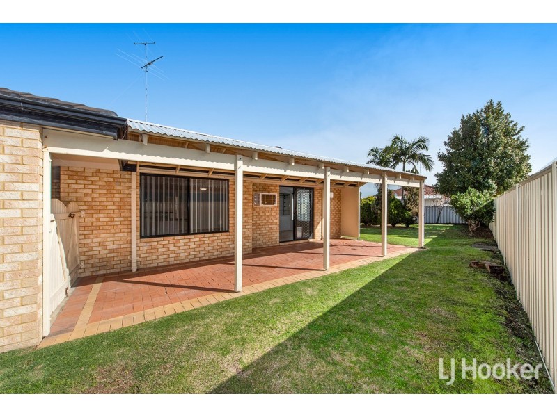 61 Templetonia Promenade, Halls Head WA 6210