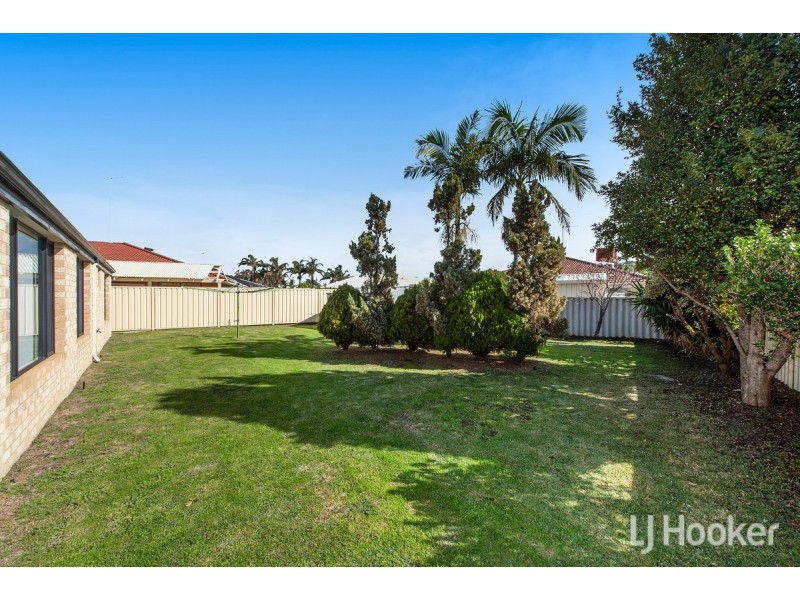 61 Templetonia Promenade, Halls Head WA 6210