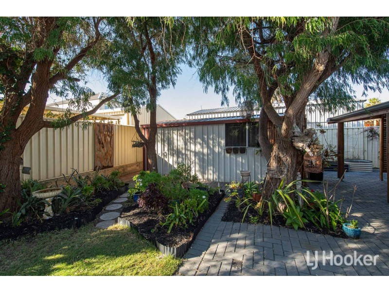6 Hazelmere Drive, Dawesville WA 6211
