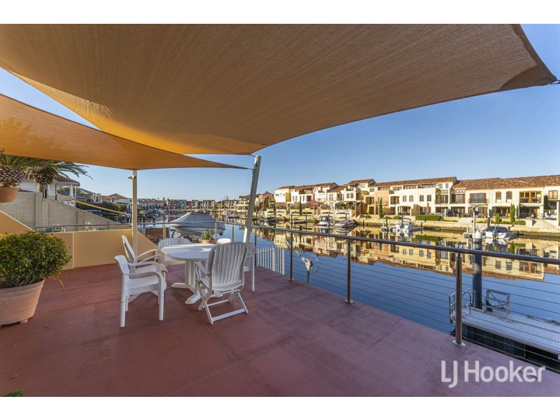 16 Baudin Way, Wannanup WA 6210