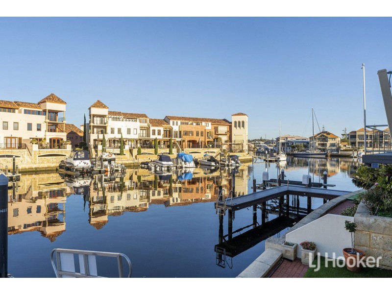 16 Baudin Way, Wannanup WA 6210