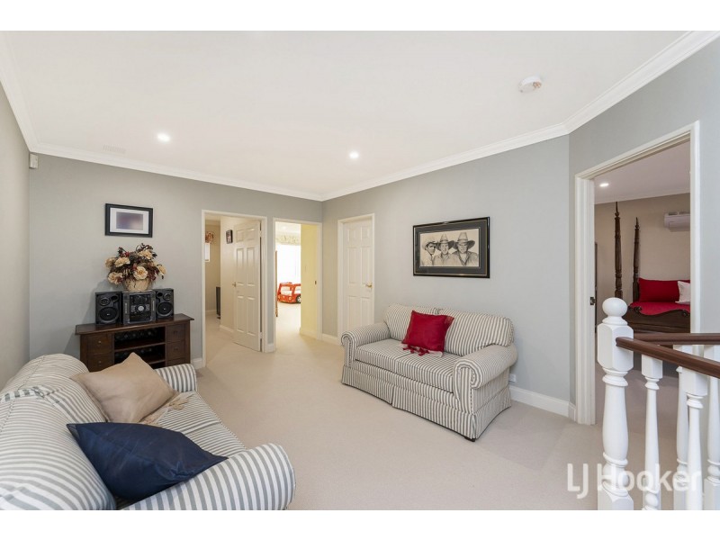 16 Baudin Way, Wannanup WA 6210