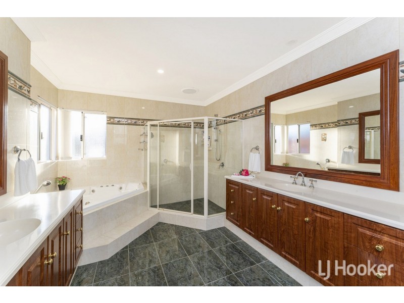 16 Baudin Way, Wannanup WA 6210