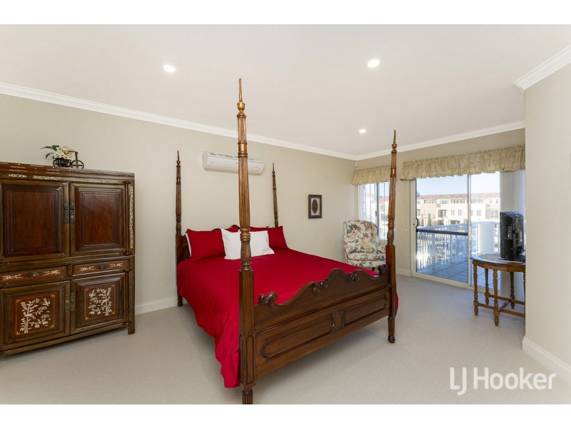 16 Baudin Way, Wannanup WA 6210