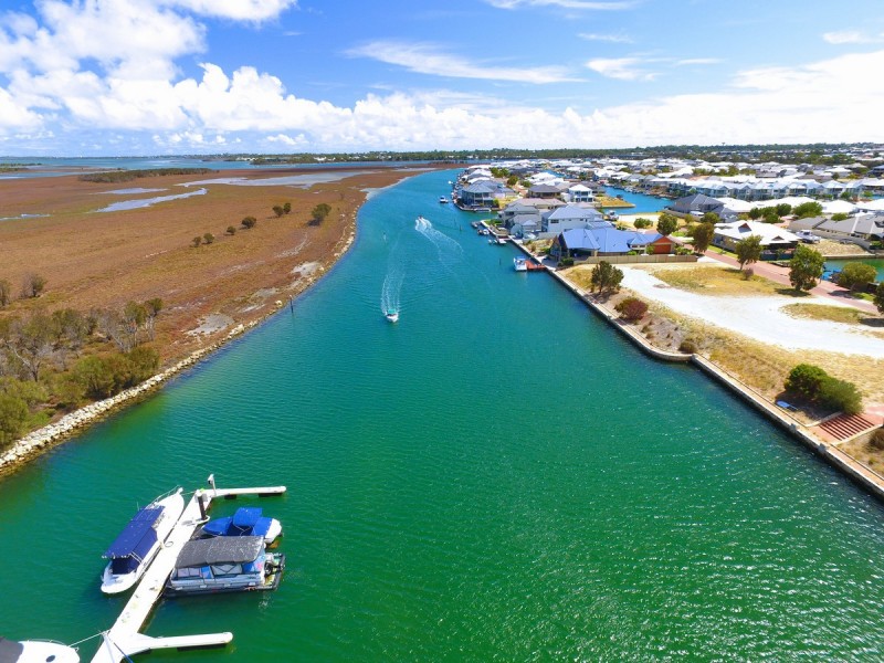 39/1 Mariners Cove Drive, Dudley Park WA 6210