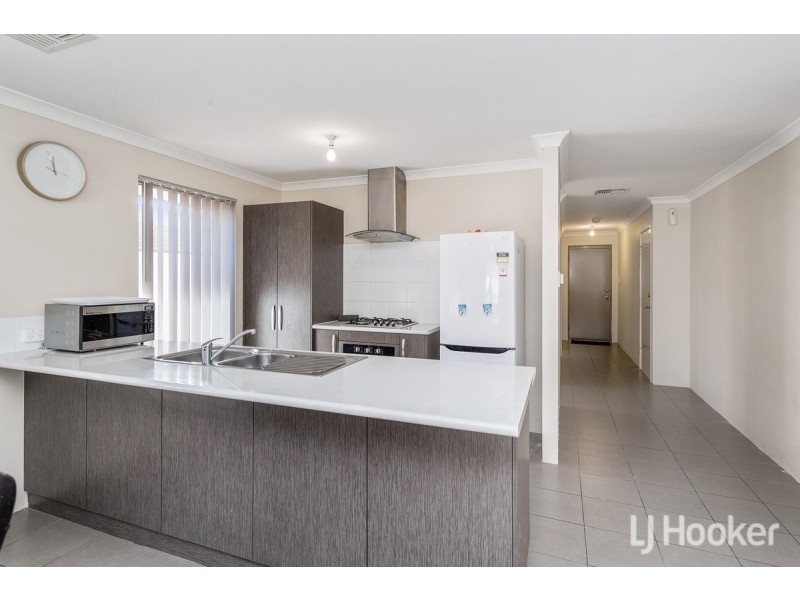 7 Bushlark Turn, Erskine WA 6210