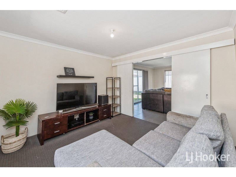 7 Bushlark Turn, Erskine WA 6210