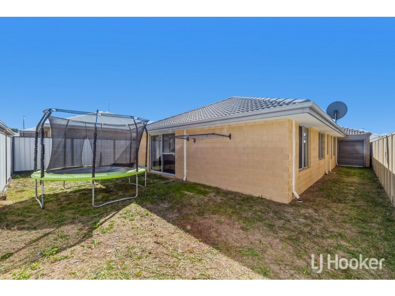 7 Bushlark Turn, Erskine WA 6210