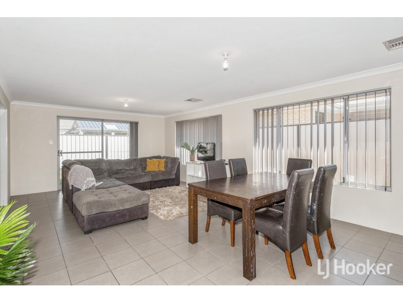 7 Bushlark Turn, Erskine WA 6210