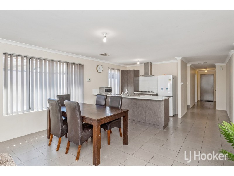 7 Bushlark Turn, Erskine WA 6210