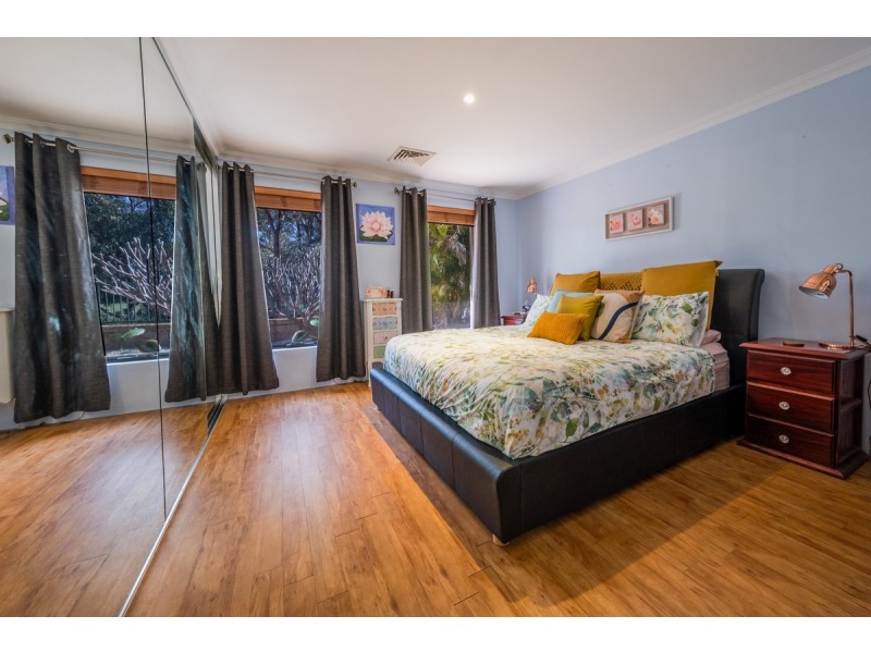 8 Peach Tree Pass, Meadow Springs WA 6210